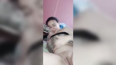 Amateur Indian Bhabhi Moaning Softly During Intimate Missionary Sex – Indian Cute Bhabhi MMS