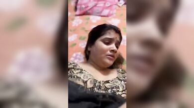 Amateur Indian Cute Bhabhi Enjoys Intimate Missionary Sex on Bed – Indian Hot Sexy Bhabhi MMS