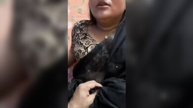 Amateur Indian Cute Bhabhi Enjoys Intimate Missionary Sex on Bed – Indian Hot Sexy Bhabhi MMS