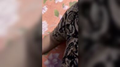 Amateur Indian Cute Bhabhi Enjoys Intimate Missionary Sex on Bed – Indian Hot Sexy Bhabhi MMS